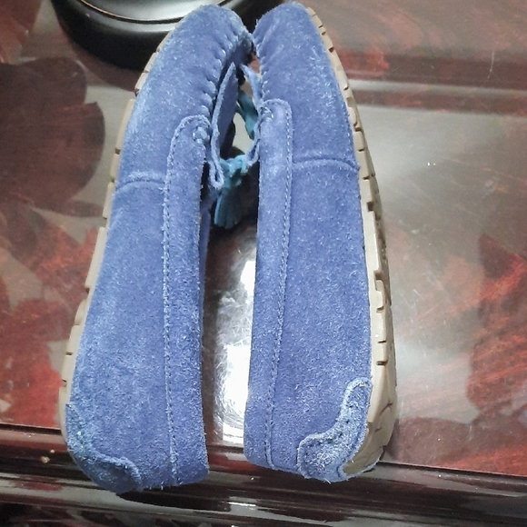 UGG Navy Suede Loafers with Light Blue Tassels - Picture 4 of 6